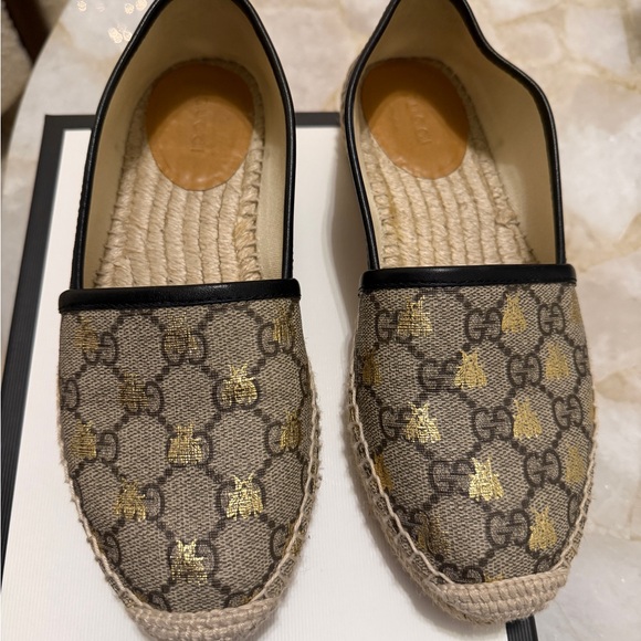 Gucci Women's Tan and Gold Espadrilles